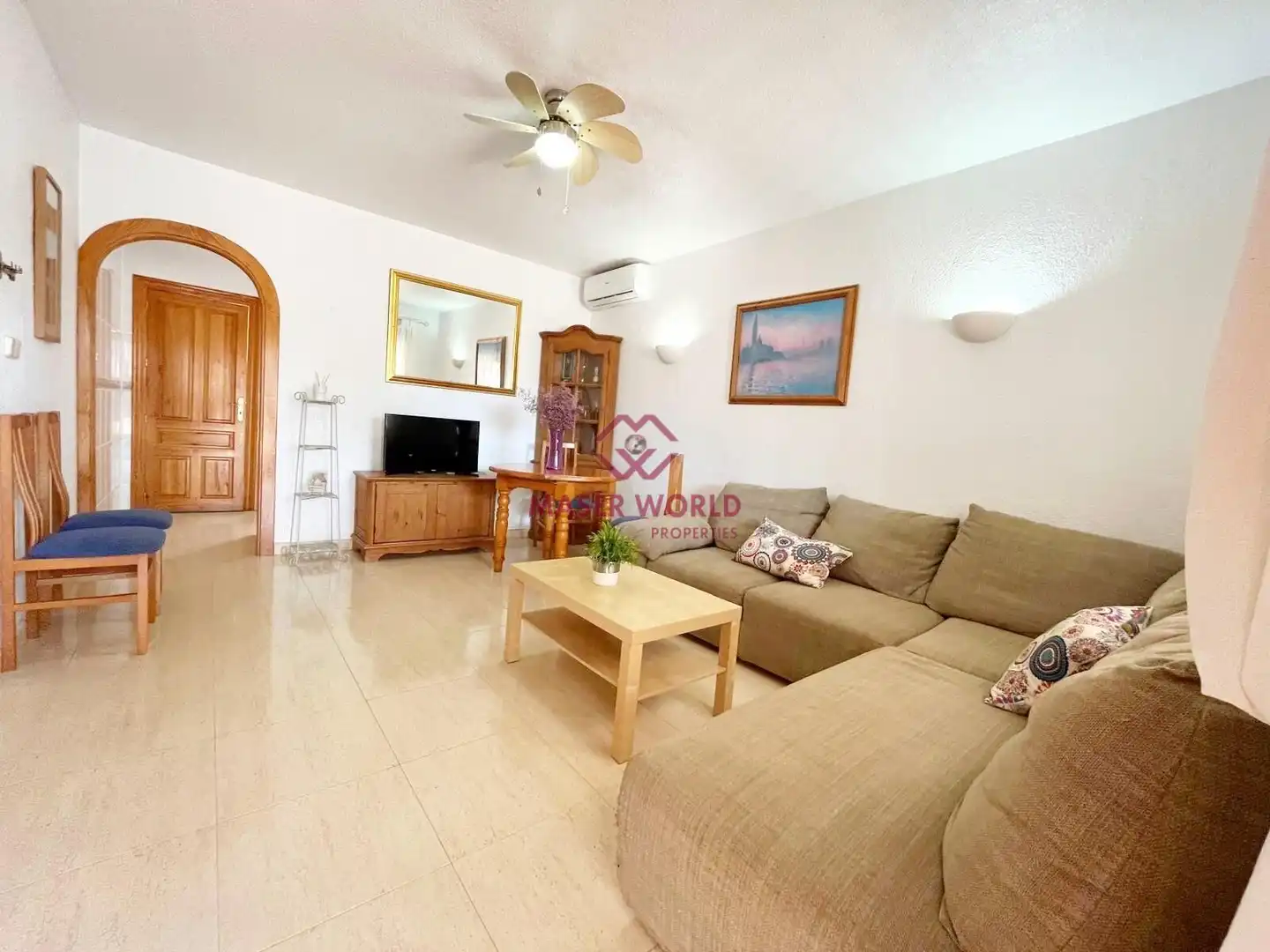 Sala d'estar de Casa o xalet en venda en Mazarrón amb Aire condicionat, Calefacció i Jardí privat