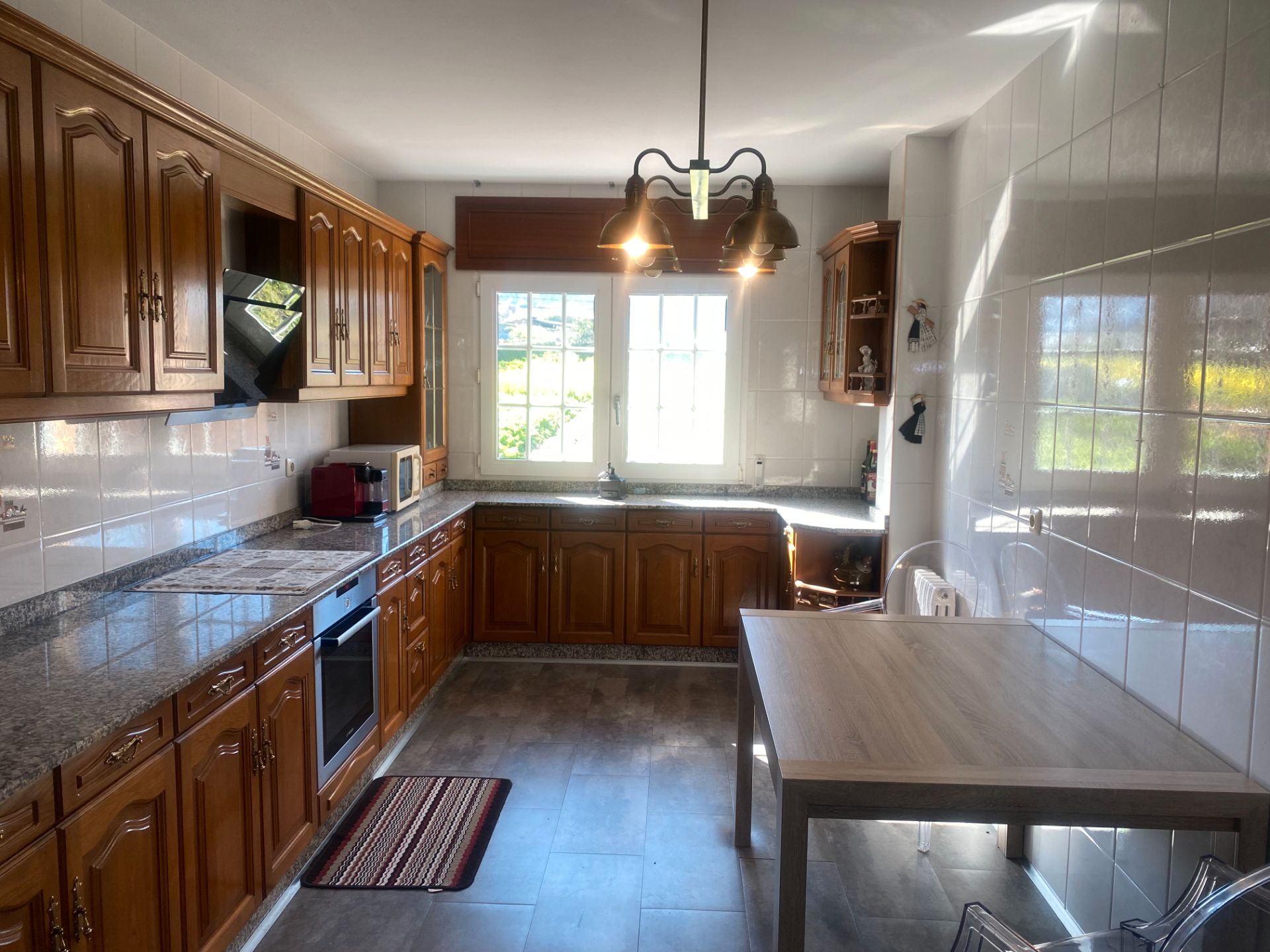 Cuina de Casa o xalet en venda en Val do Dubra amb Calefacció, Jardí privat i Parquet