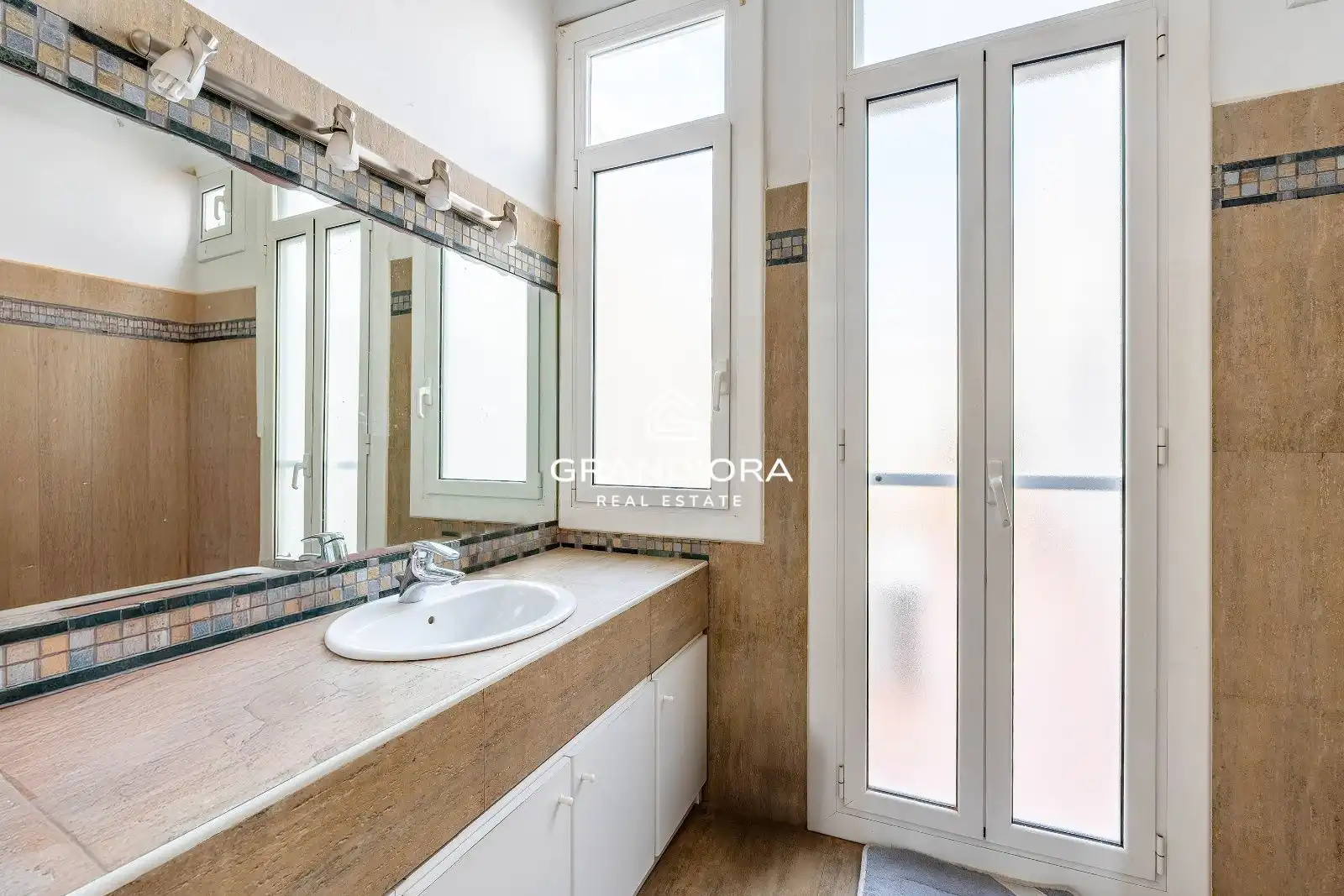Bany de Casa o xalet en venda en El Masnou amb Terrassa