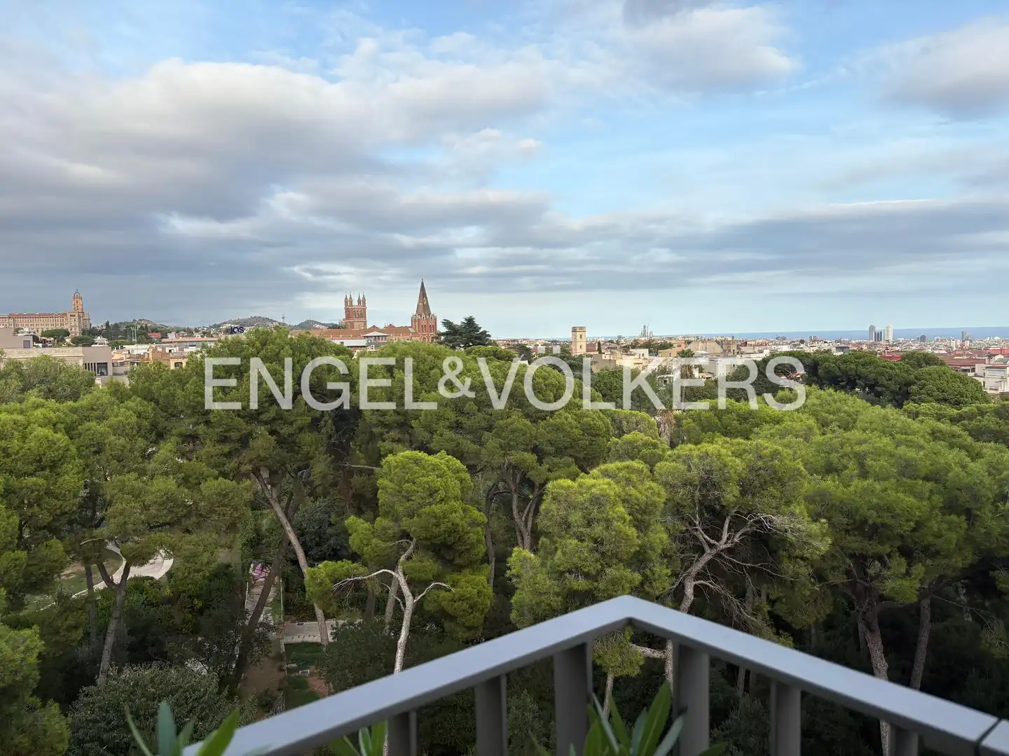 Exterior view of Flat for sale in Barcelona  with Air Conditioner, Heating and Terrace