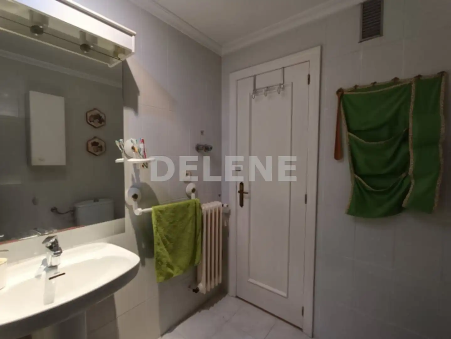 Bany de Pis en venda en Hellín amb Aire condicionat, Calefacció i Balcó