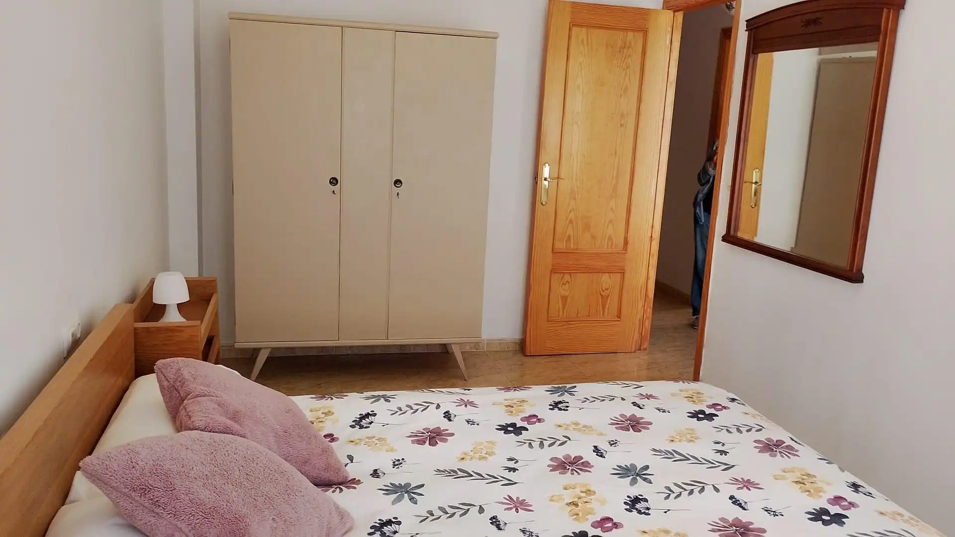Habitación de Planta baja en venta en La Unión con Aire acondicionado, Trastero y Amueblado