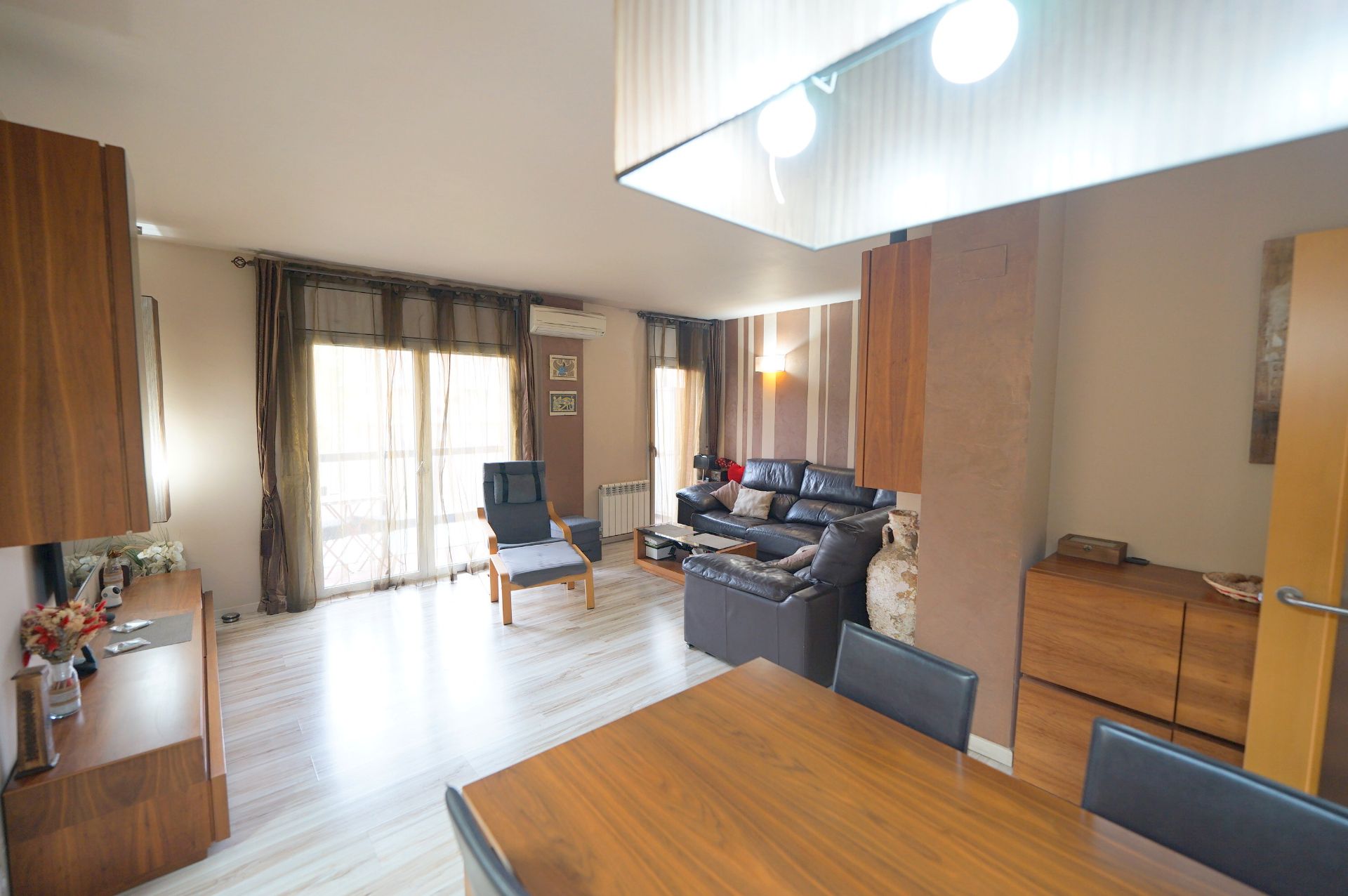 Wohnzimmer von Wohnung zum Verkauf in  Barcelona Capital mit Klimaanlage, Heizung und Parkett