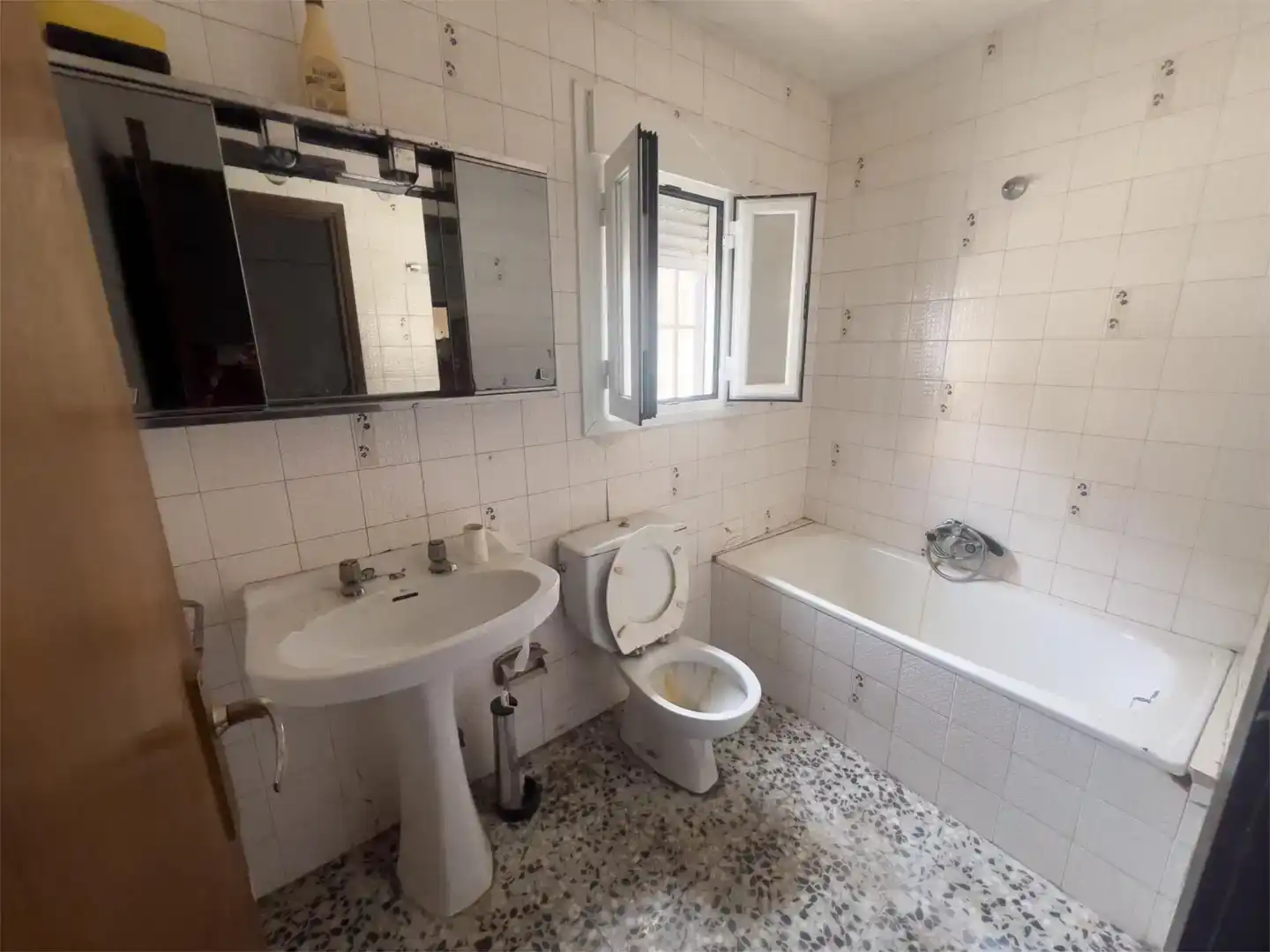 Bany de Pis en venda en Montejo amb Jardí privat i Traster