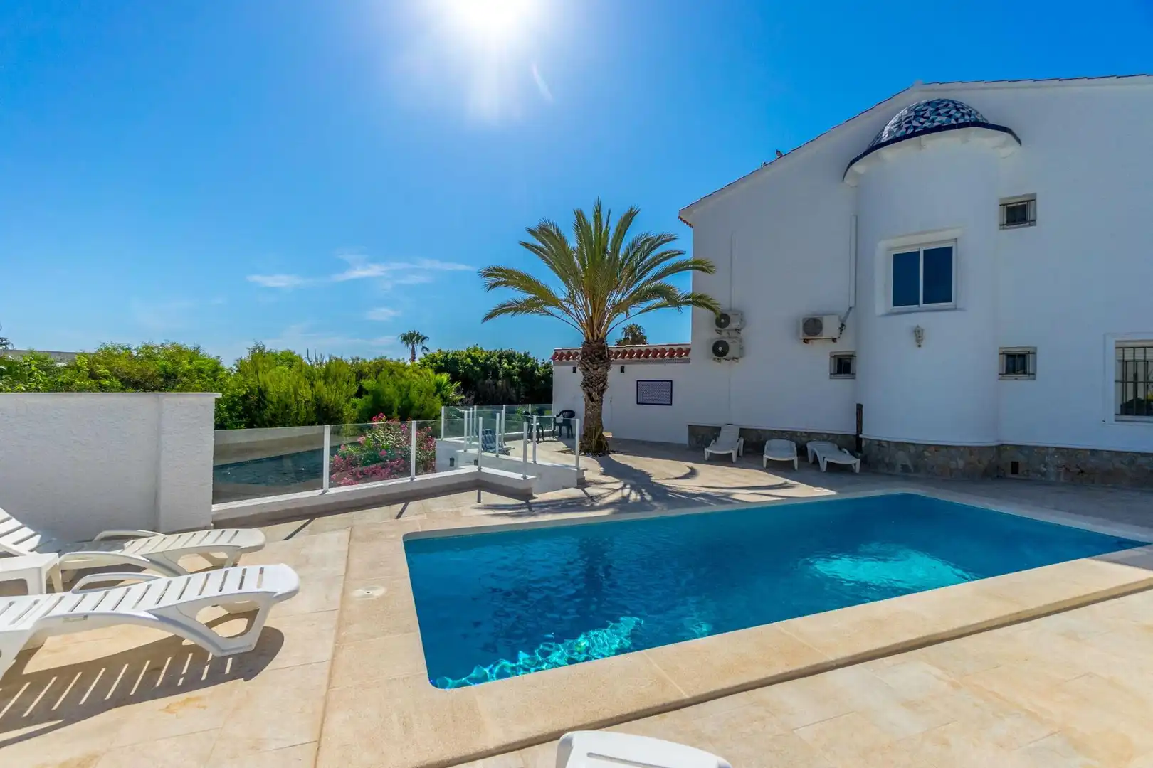 Piscina de Casa o xalet en venda en Orihuela amb Aire condicionat, Jardí privat i Terrassa
