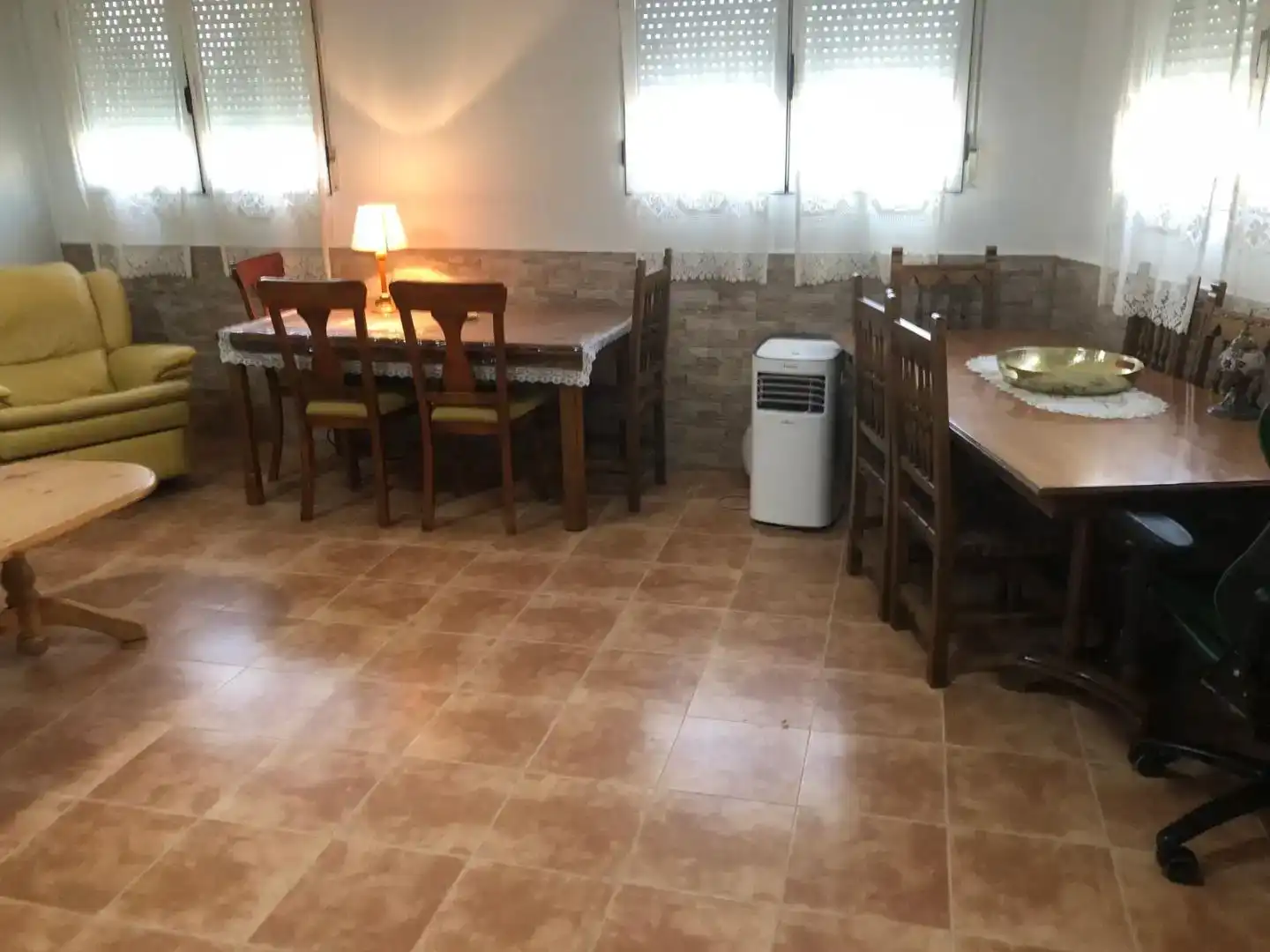 Menjador de Casa adosada en venda en Noblejas