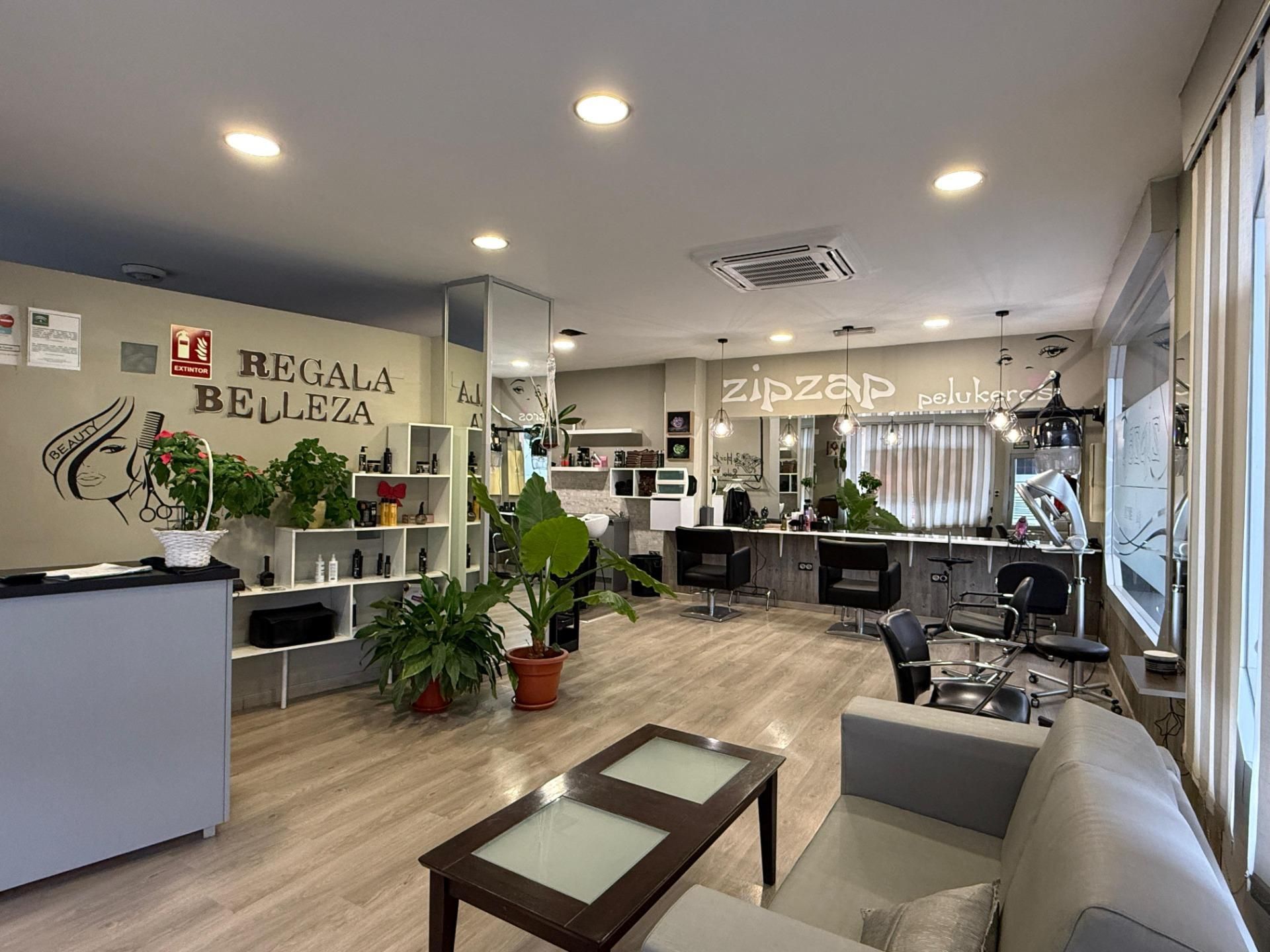 Local de alquiler en Churriana de la Vega con Aire acondicionado y Amueblado