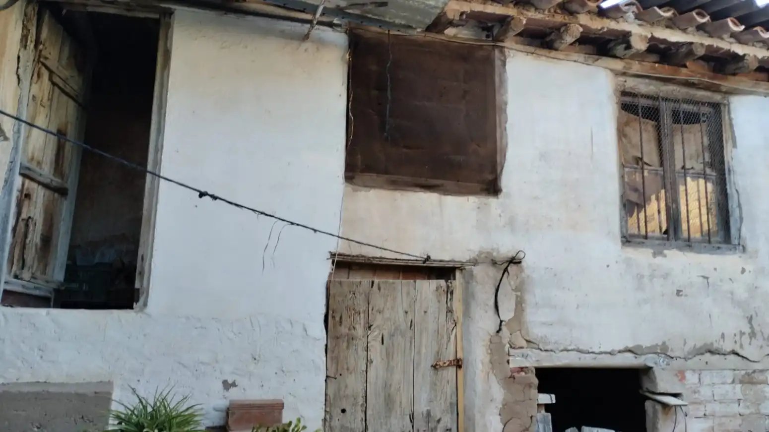 Vista exterior de Casa adosada en venda en El Redal amb Calefacció i Jardí privat