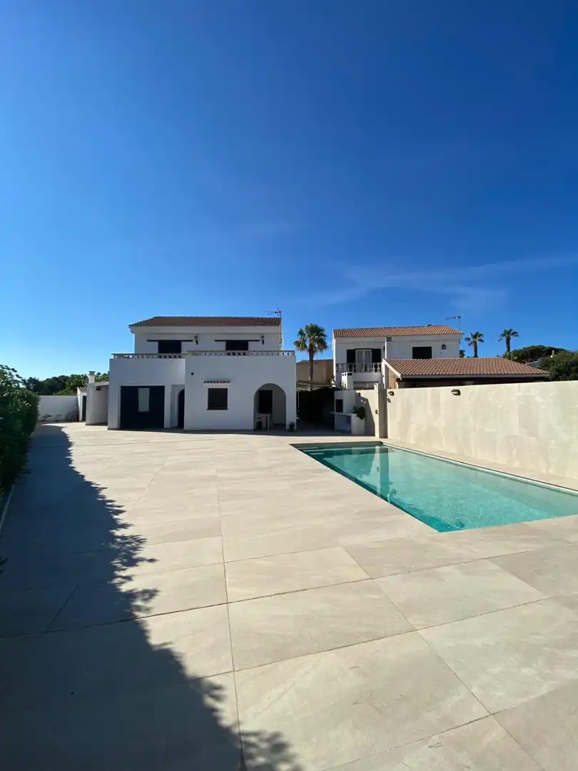 Vista exterior de Casa o xalet en venda en Ciutadella de Menorca amb Aire condicionat, Calefacció i Terrassa