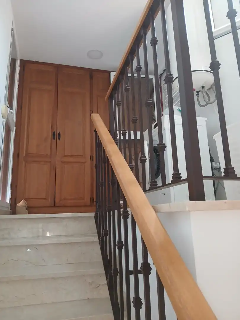 Casa adosada de lloguer en La Línea de la Concepción amb Terrassa, Moblat i TV