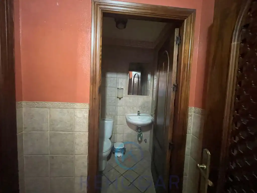 Badezimmer von Geschaftsraum zum Verkauf in Montequinto