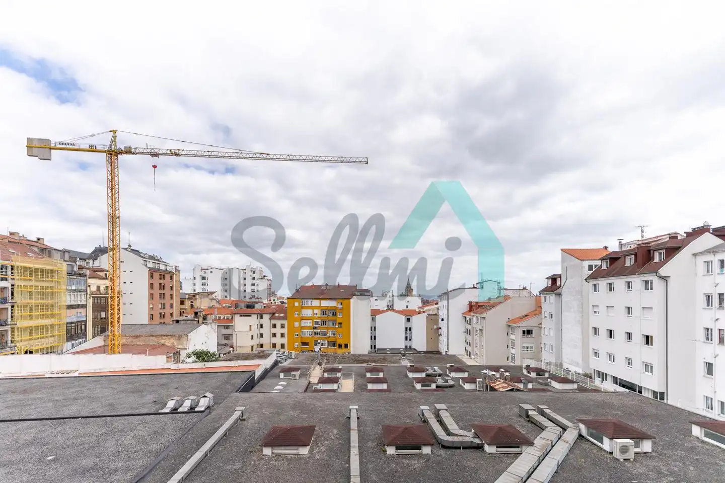 Terrassa de Pis de lloguer en Oviedo  amb Calefacció, Parquet i Moblat