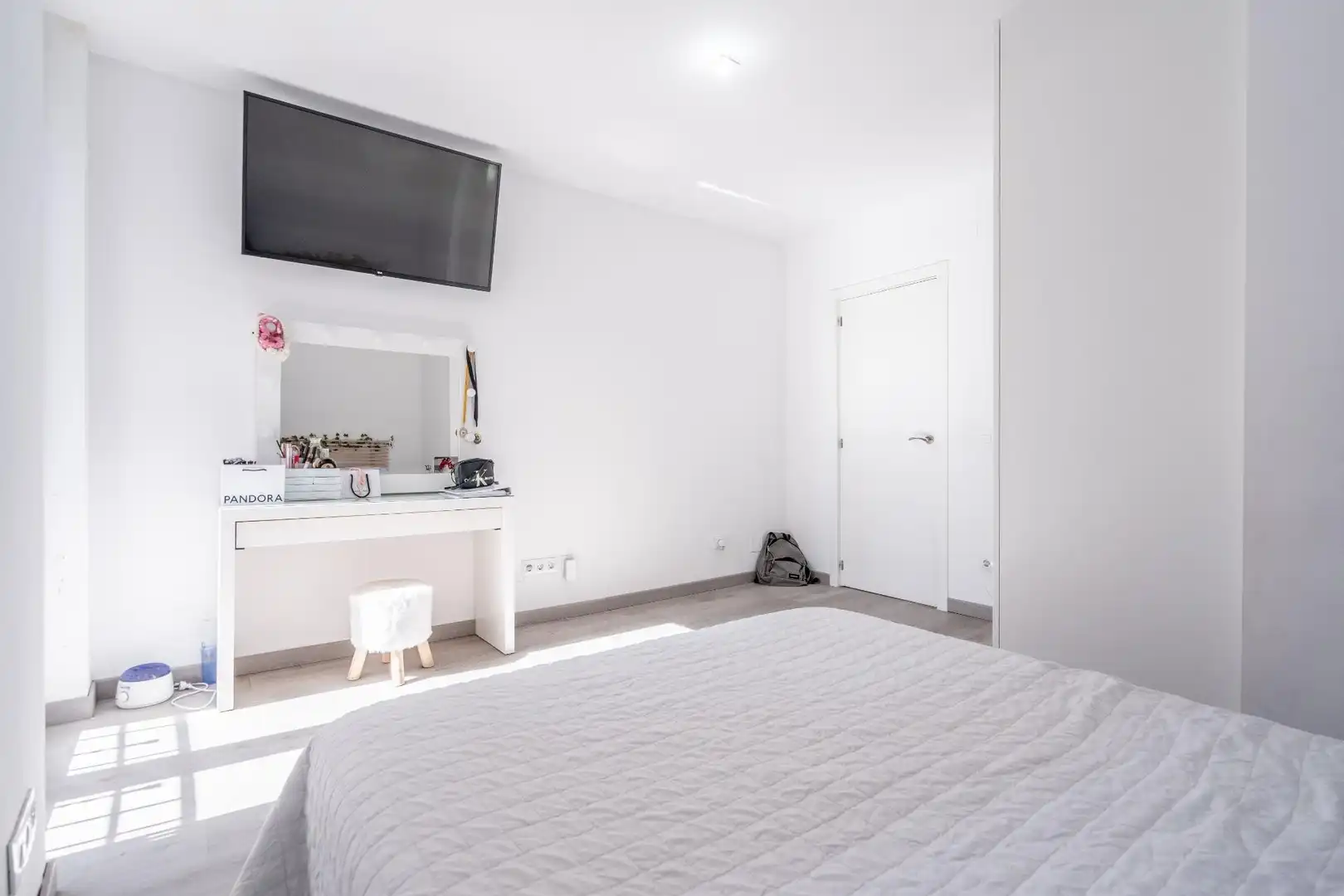 Bedroom of Houses for sale in Valencia  with Private garden, Terrace and Swimming Pool
