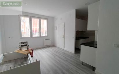 Kitchen of Apartment for sale in  Madrid Capital