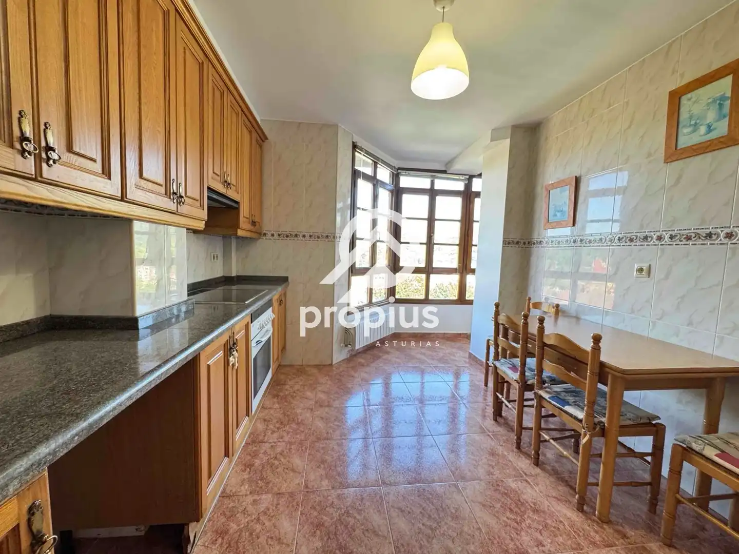 Cocina de Casa adosada en venta en Piloña con Calefacción, Jardín privado y Parquet