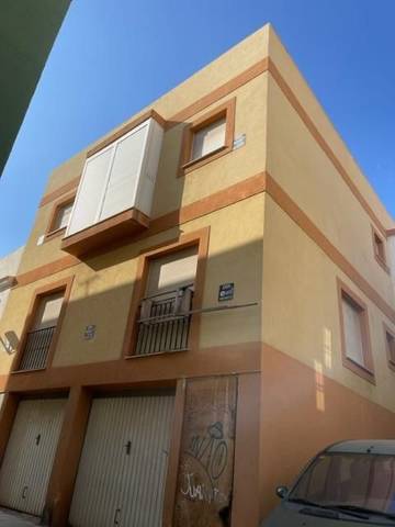 Casa-chalet en Venta en Calle de la Almedina en Centro