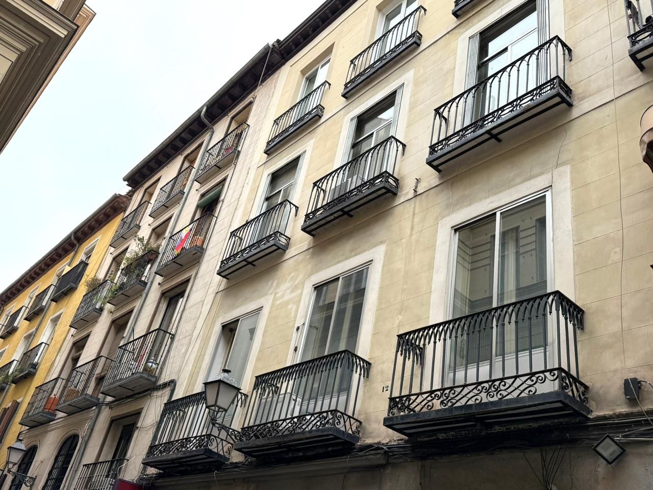 Exterior view of Planta baja for sale in  Madrid Capital