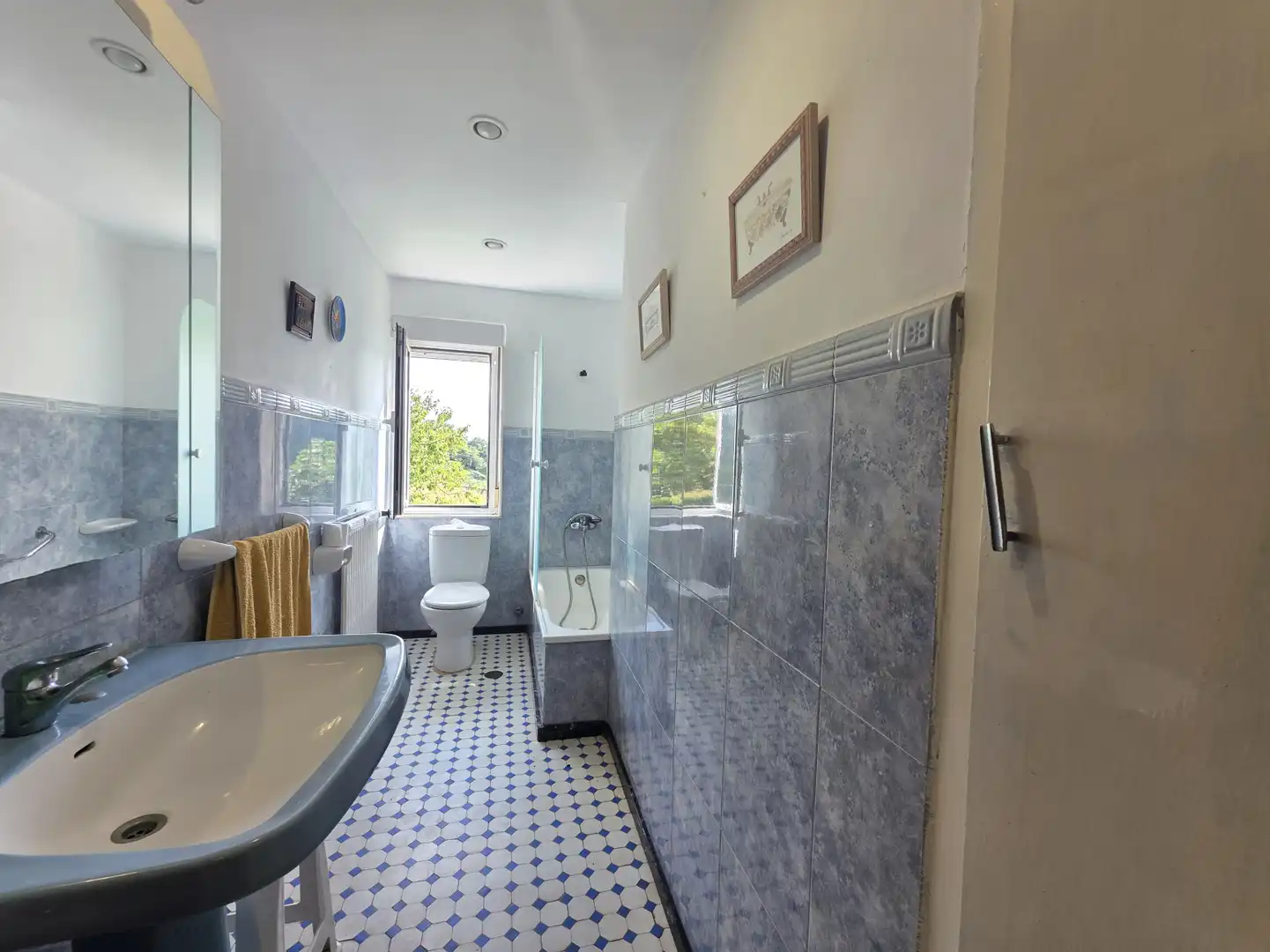 Baño de Casa o chalet en venta en Siero con Calefacción, Parquet y Terraza