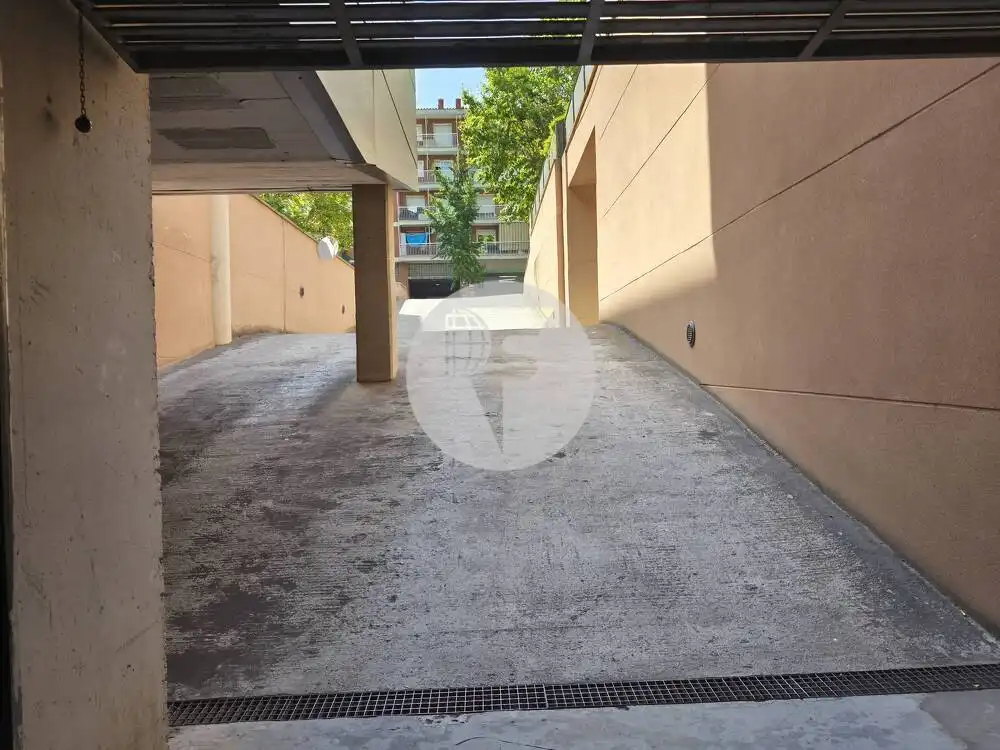 Aparcament de Planta baixa en venda en Mollet del Vallès amb Calefacció, Terrassa i Piscina