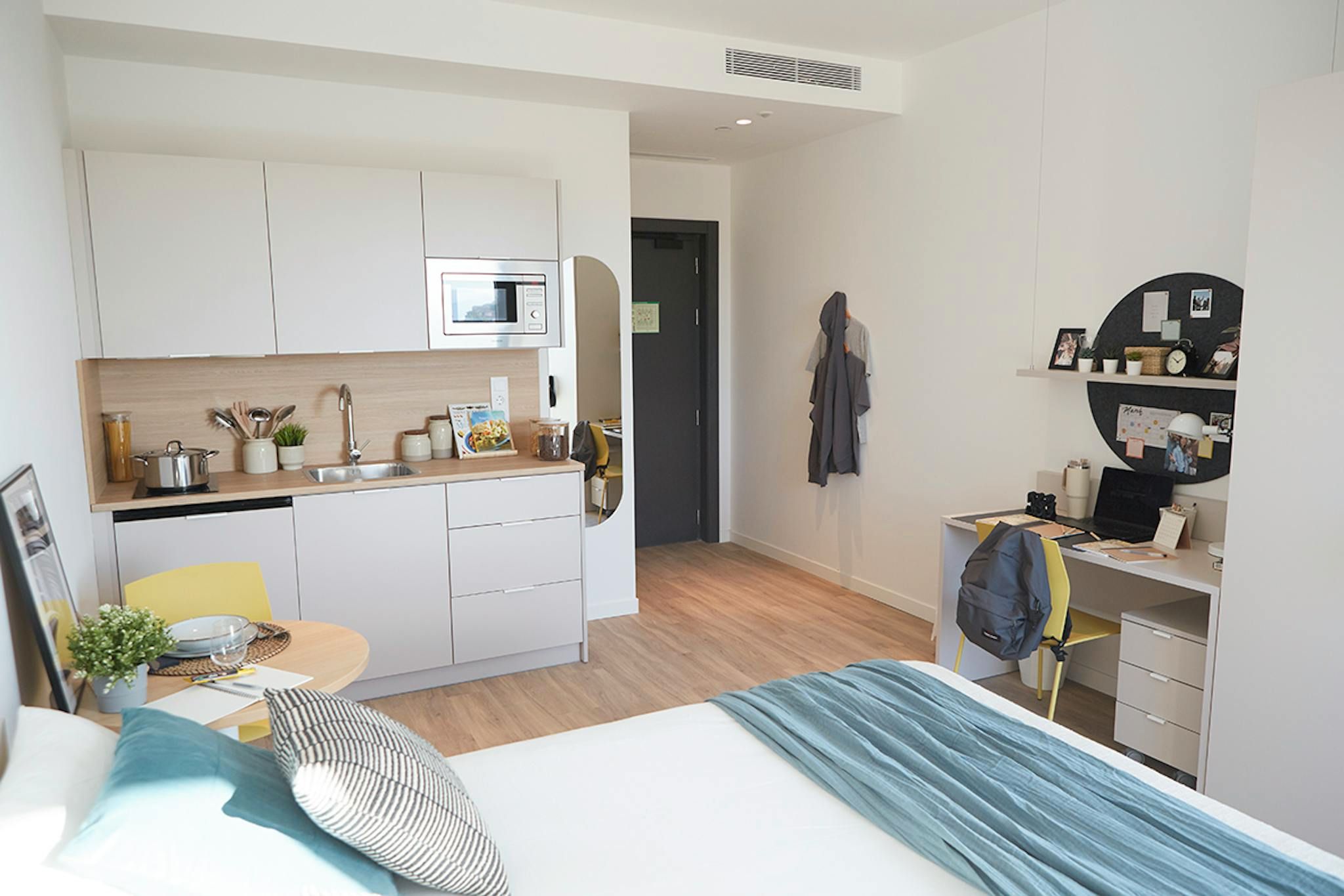 Bedroom of Flat for rent in Esplugues de Llobregat  with Air Conditioner, Heating and Furnished