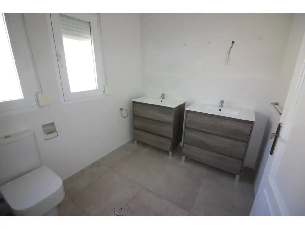 Bany de Casa o xalet en venda en Roquetas de Mar amb Aire condicionat, Jardí privat i Terrassa