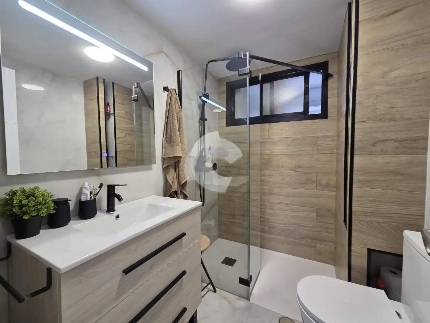 Bathroom of Flat for rent in Vigo   with Heating and Furnished