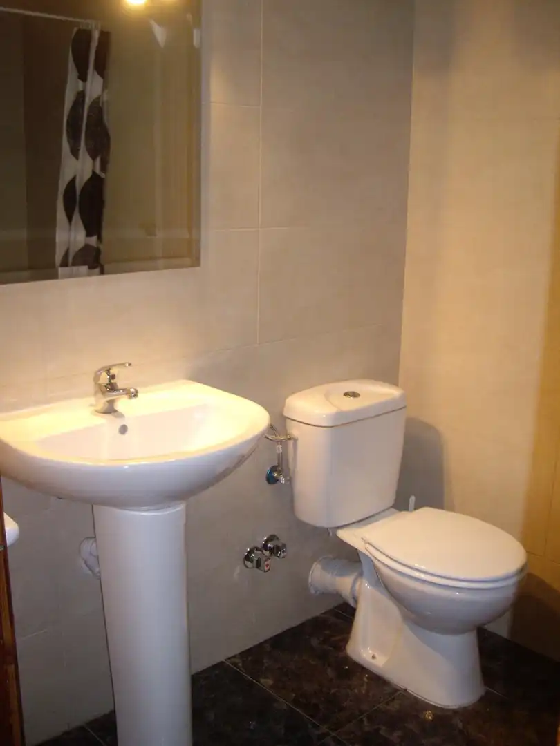 Baño de Apartamento de alquiler en Valencia con Balcón