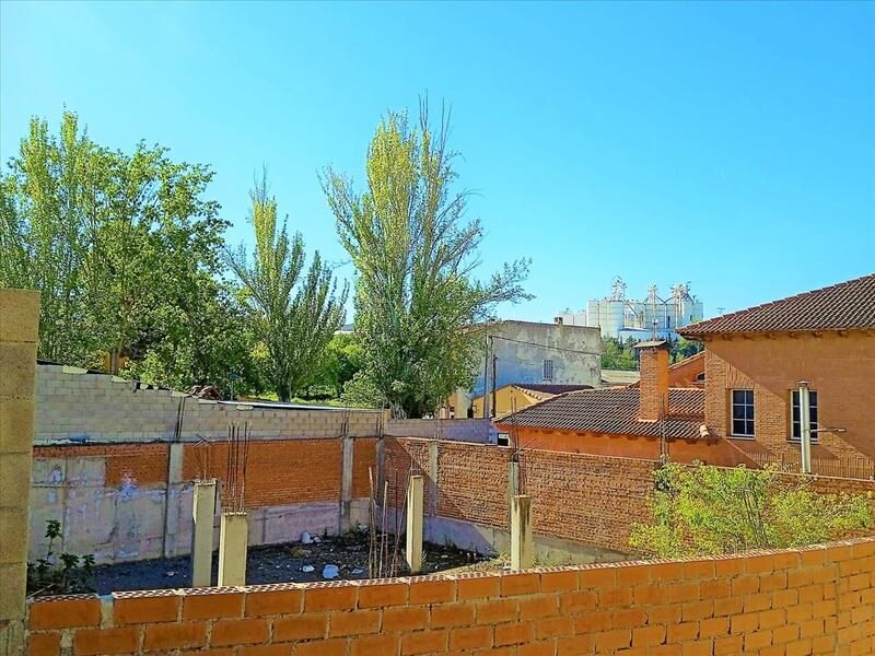Flat for sale in FUENTE VIEJA, Iriépal - Taracena - Valdenoches