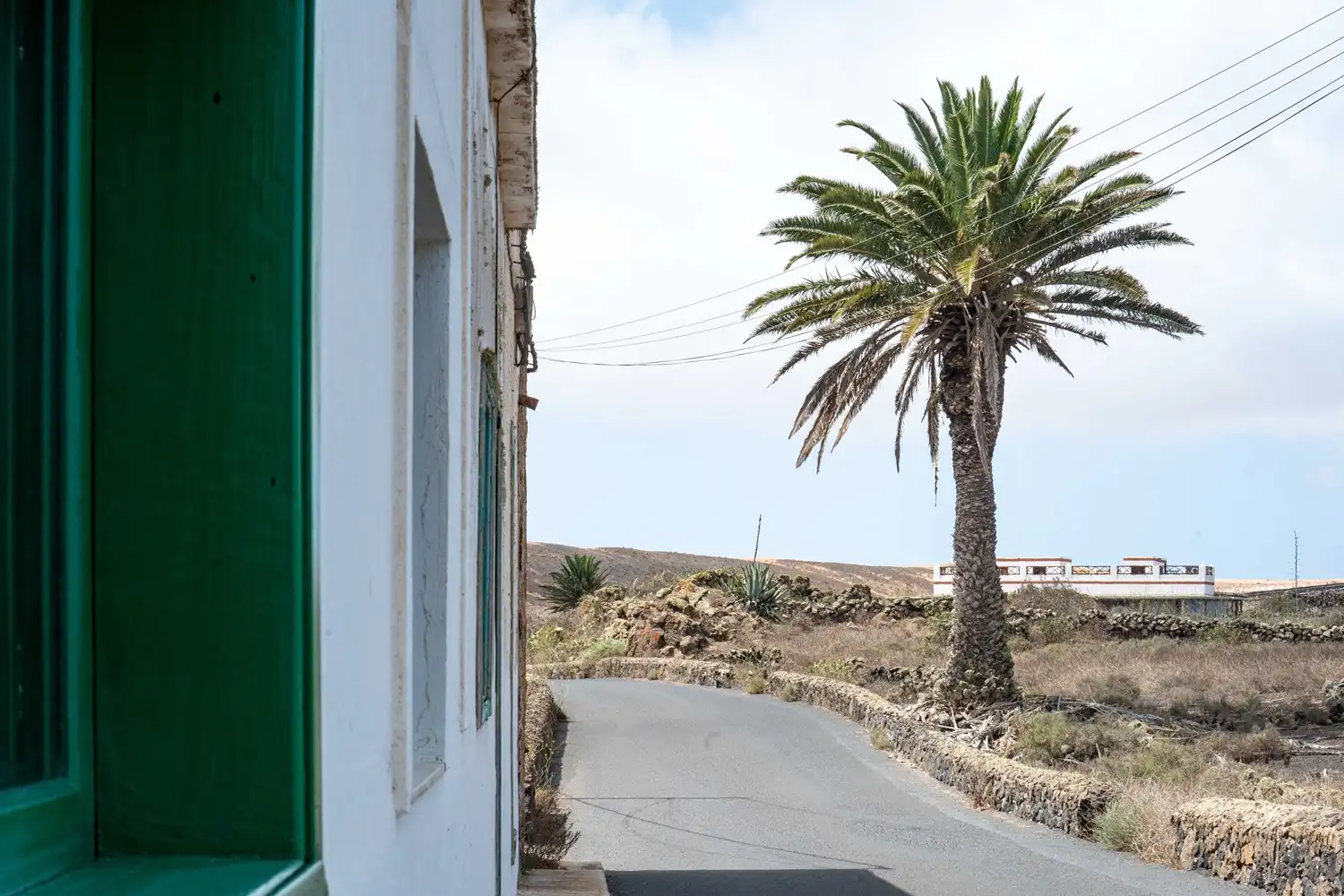 Vista exterior de Casa adosada en venta en Haría con Jardín privado, Terraza y Amueblado