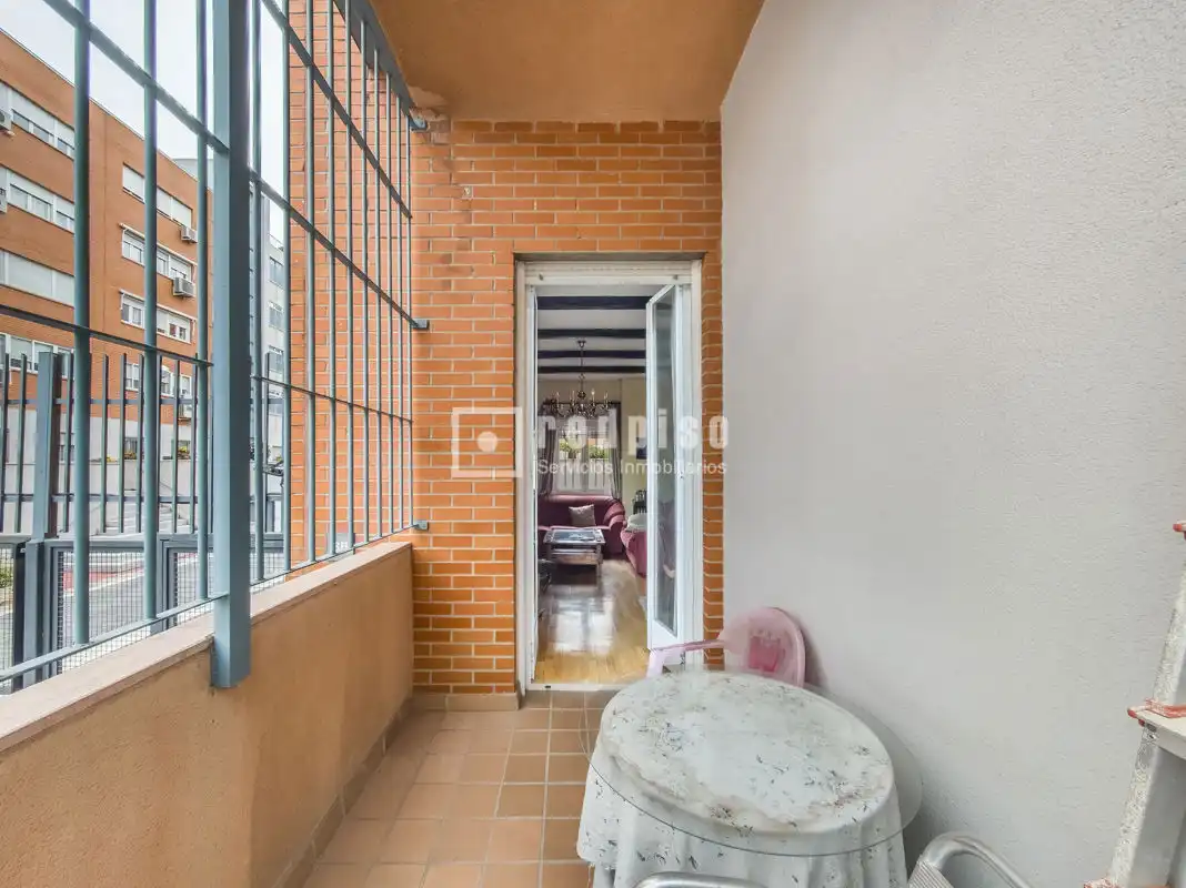 Bedroom of Flat for sale in Madrid  with Heating, Private garden and Parquet flooring