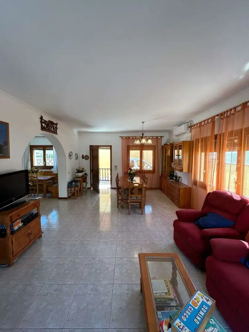 House with pool for sale in Requesens, imagen 18