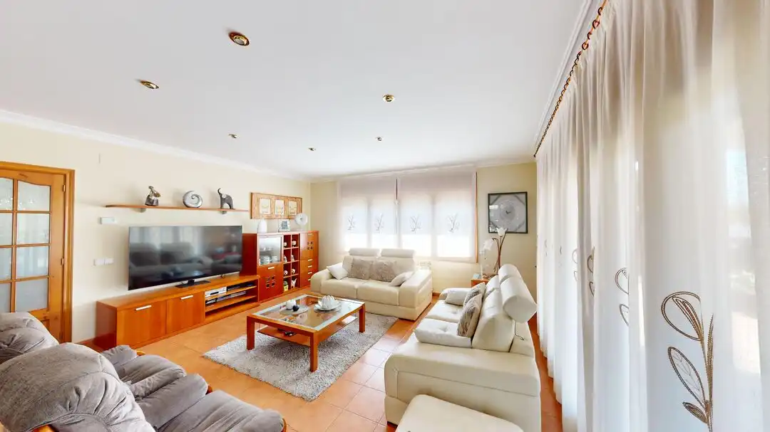 Casa amb jardí en venda a Vall-llobrega, imagen 9