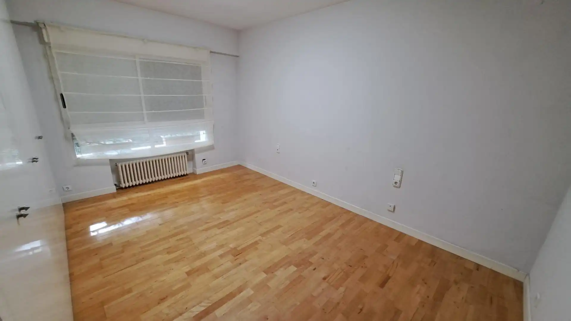 Habitación de Piso en venta en Valencia con Aire acondicionado, Calefacción y Jardín privado