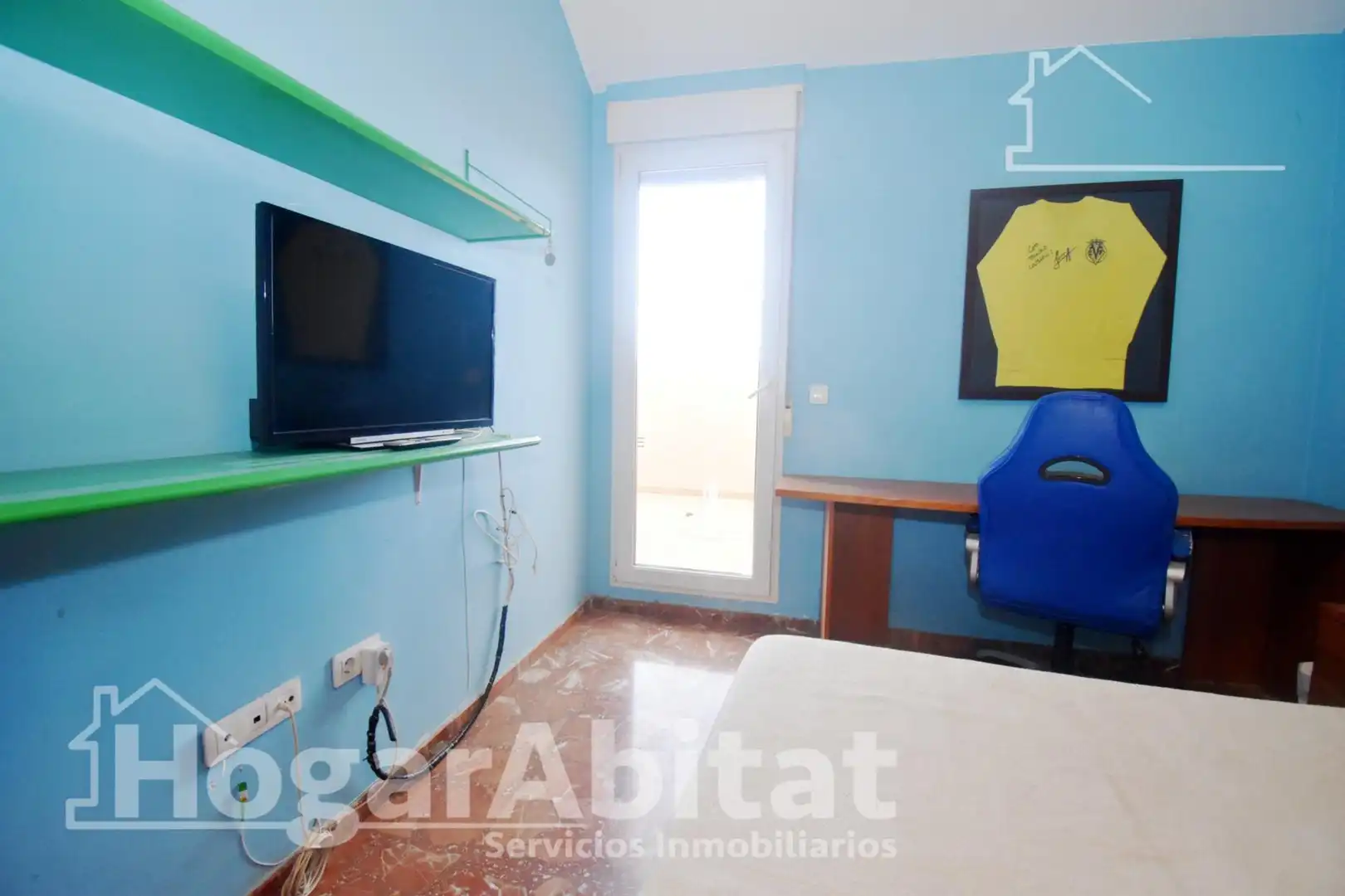 Dormitori de Àtic en venda en Vila-real amb Terrassa, Traster i Moblat