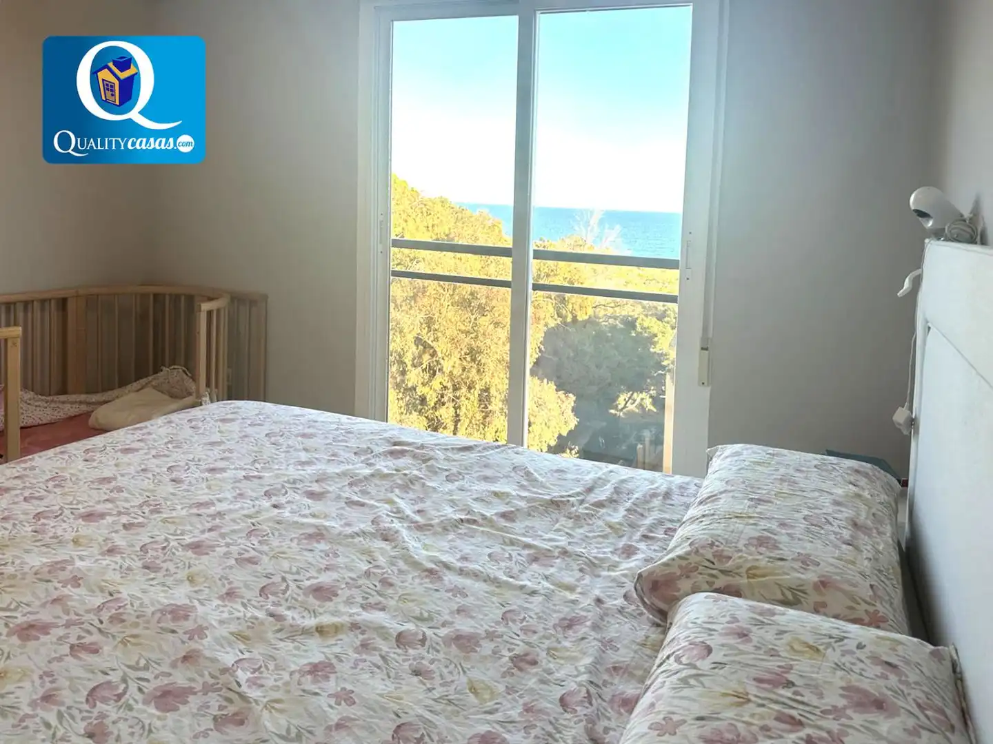 Habitación de Ático de alquiler en El Campello con Aire acondicionado y Terraza