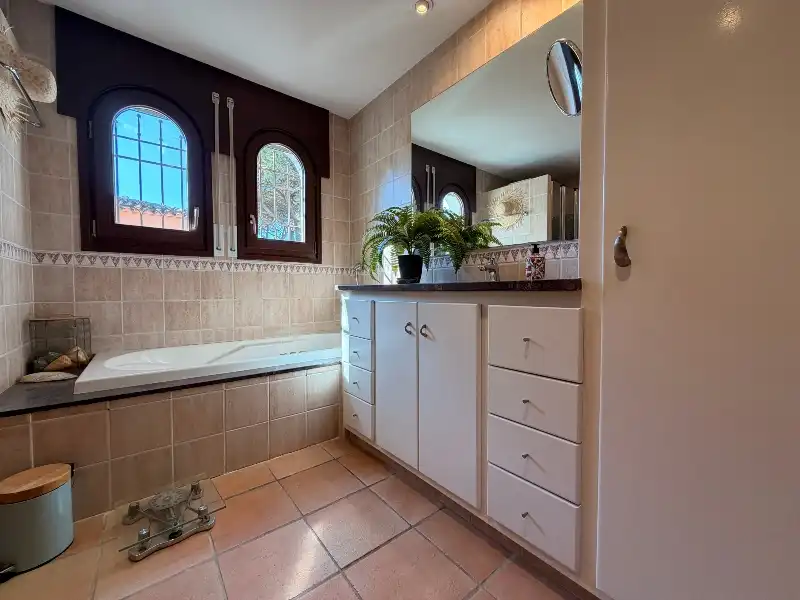 Baño de Casa o chalet en venta en Palafrugell con Aire acondicionado, Calefacción y Jardín privado