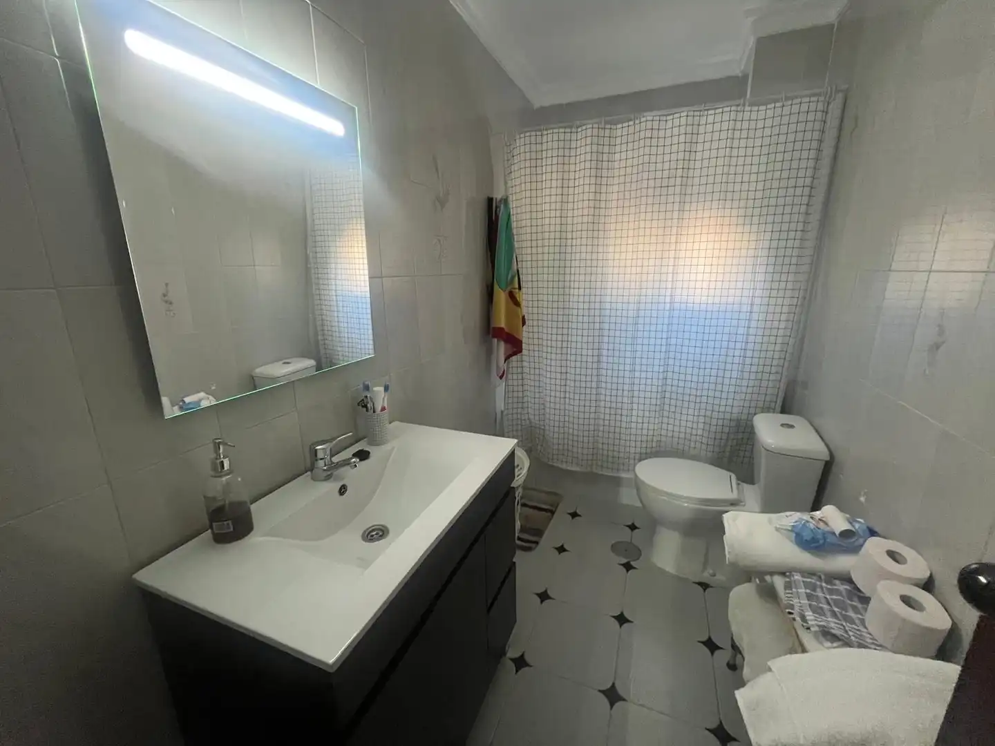 Bathroom of Flat for sale in Huelva  with Air Conditioner