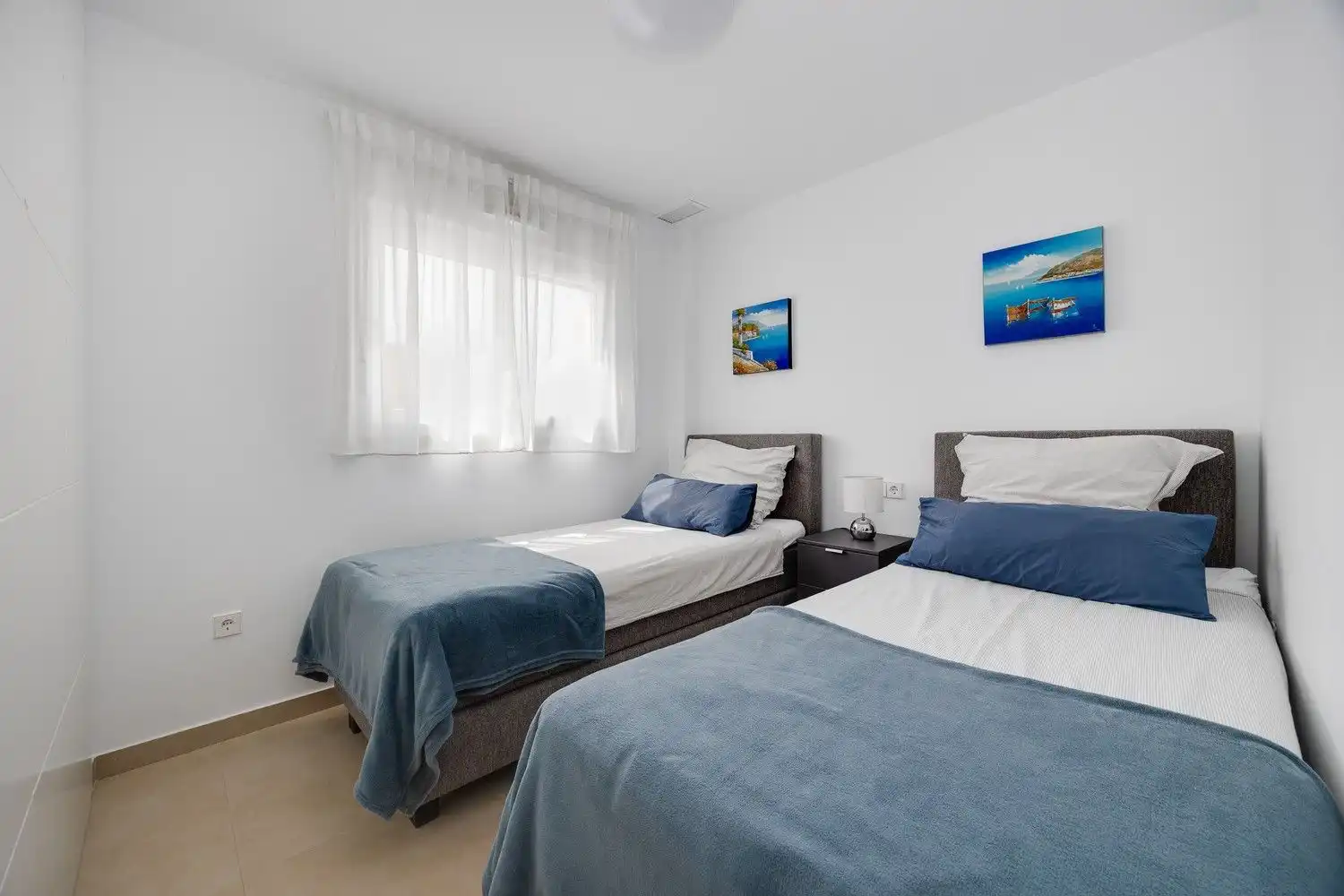 Habitación de Apartamento en venta en Pilar de la Horadada con Piscina comunitaria
