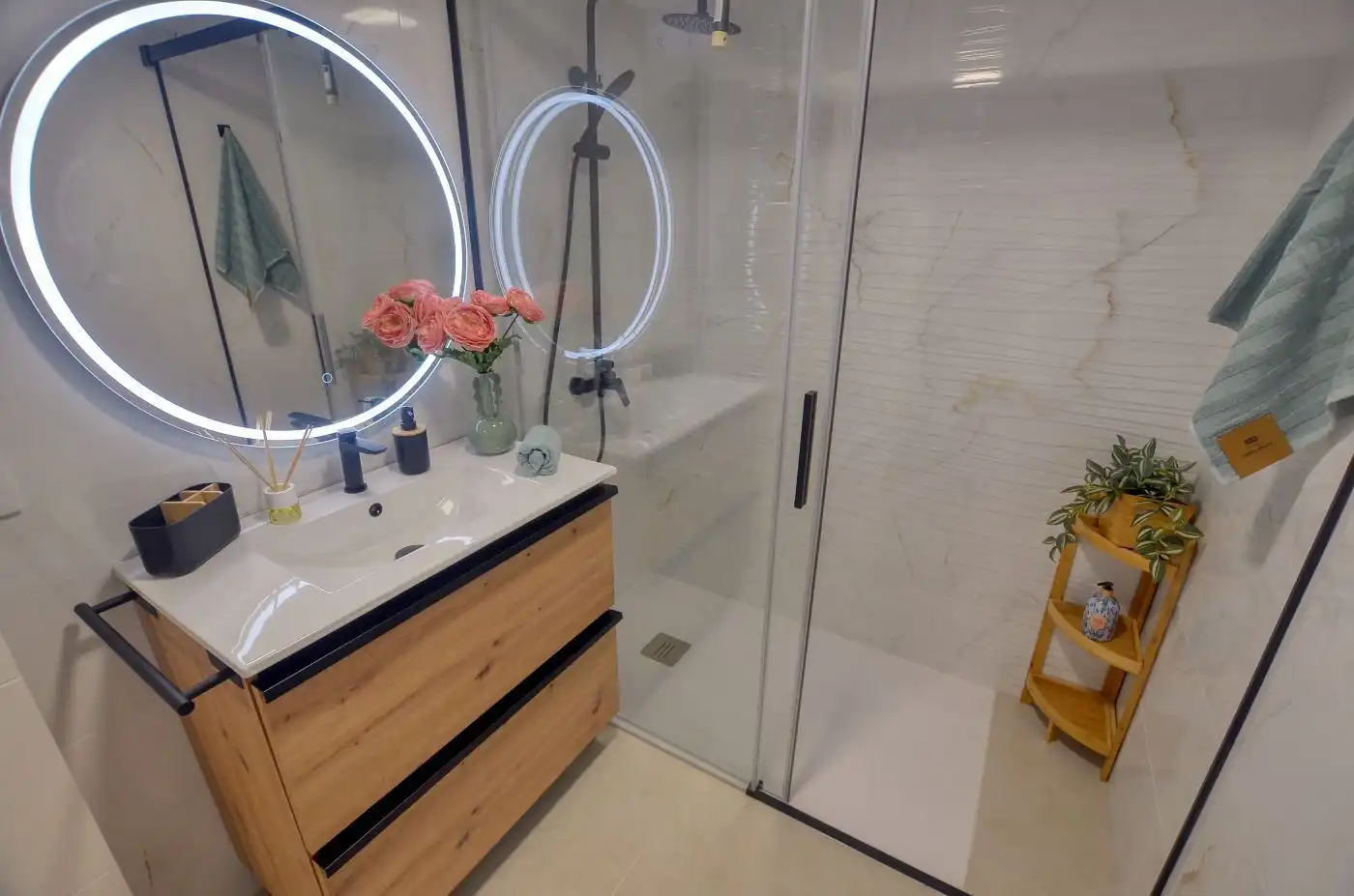Bathroom of Apartments for sale in Empuriabrava  with Air Conditioner, Heating and Terrace