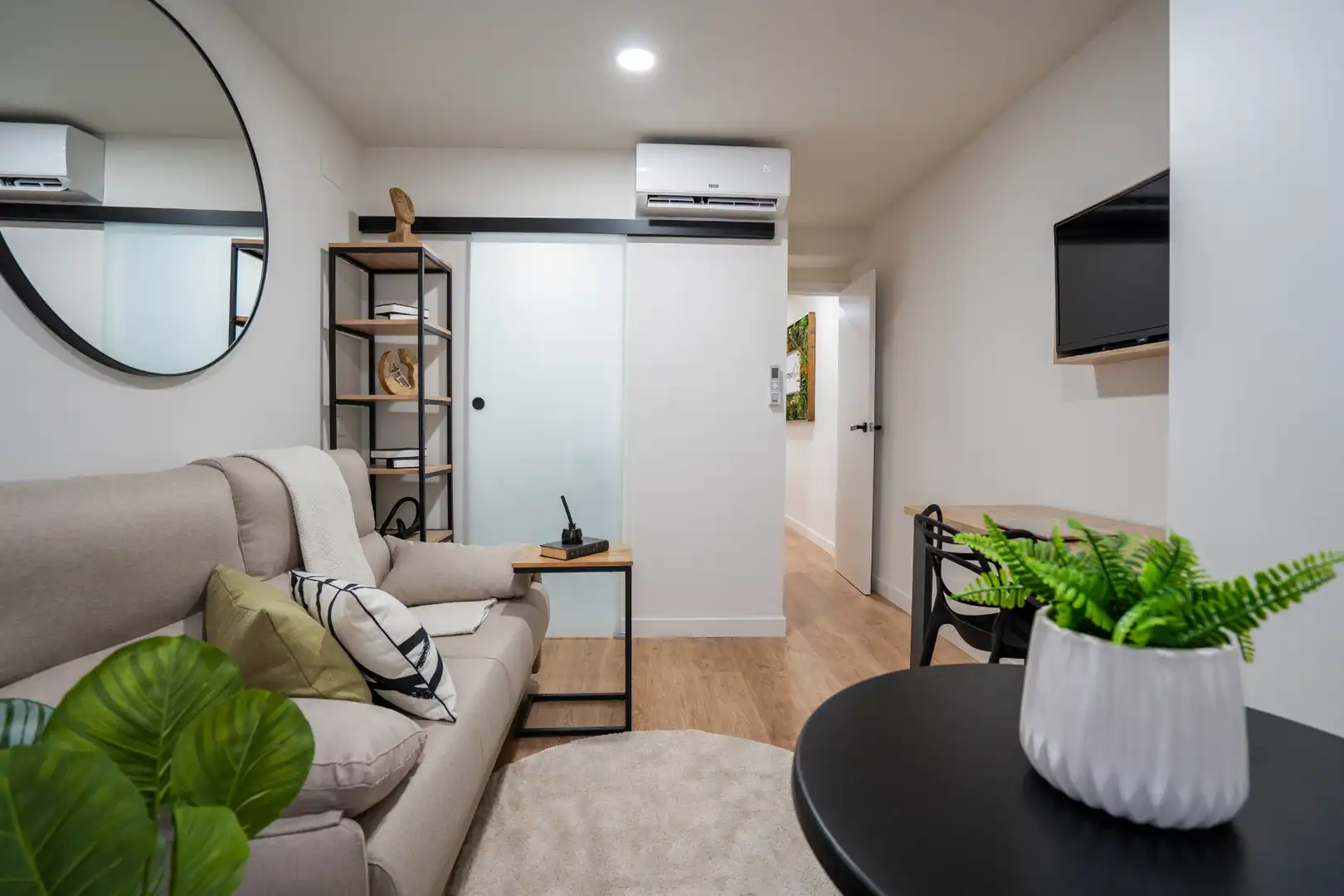 Flat with terrace for sale in Carrer d'Alcanyís 5, imagen 3