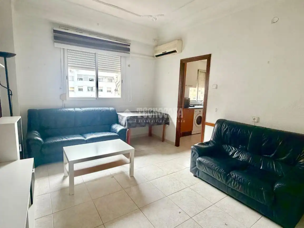 Living room of Flat for sale in Valencia  with Air Conditioner and Balcony