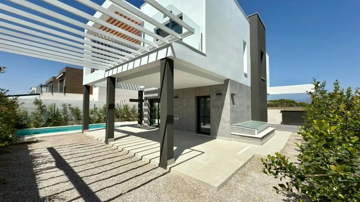 Chalet con piscina en venta en Almajada - Ravel, imagen 2