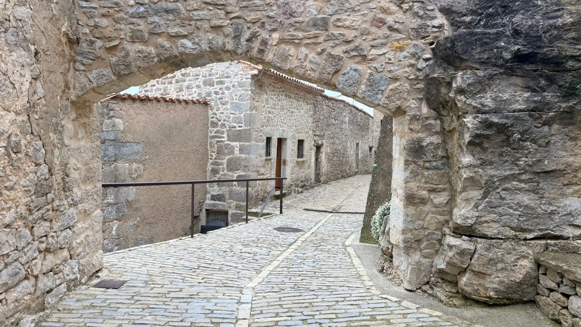 Vista exterior de Casa o xalet en venda en Ares del Maestrat amb Terrassa i Traster