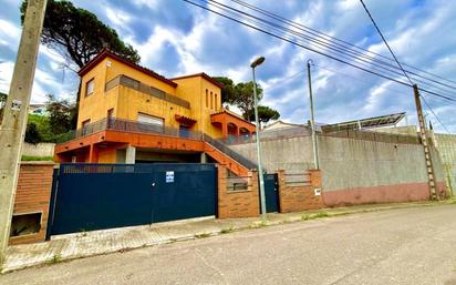 Vista exterior de Casa o xalet en venda en Vidreres amb Aire condicionat, Calefacció i Terrassa