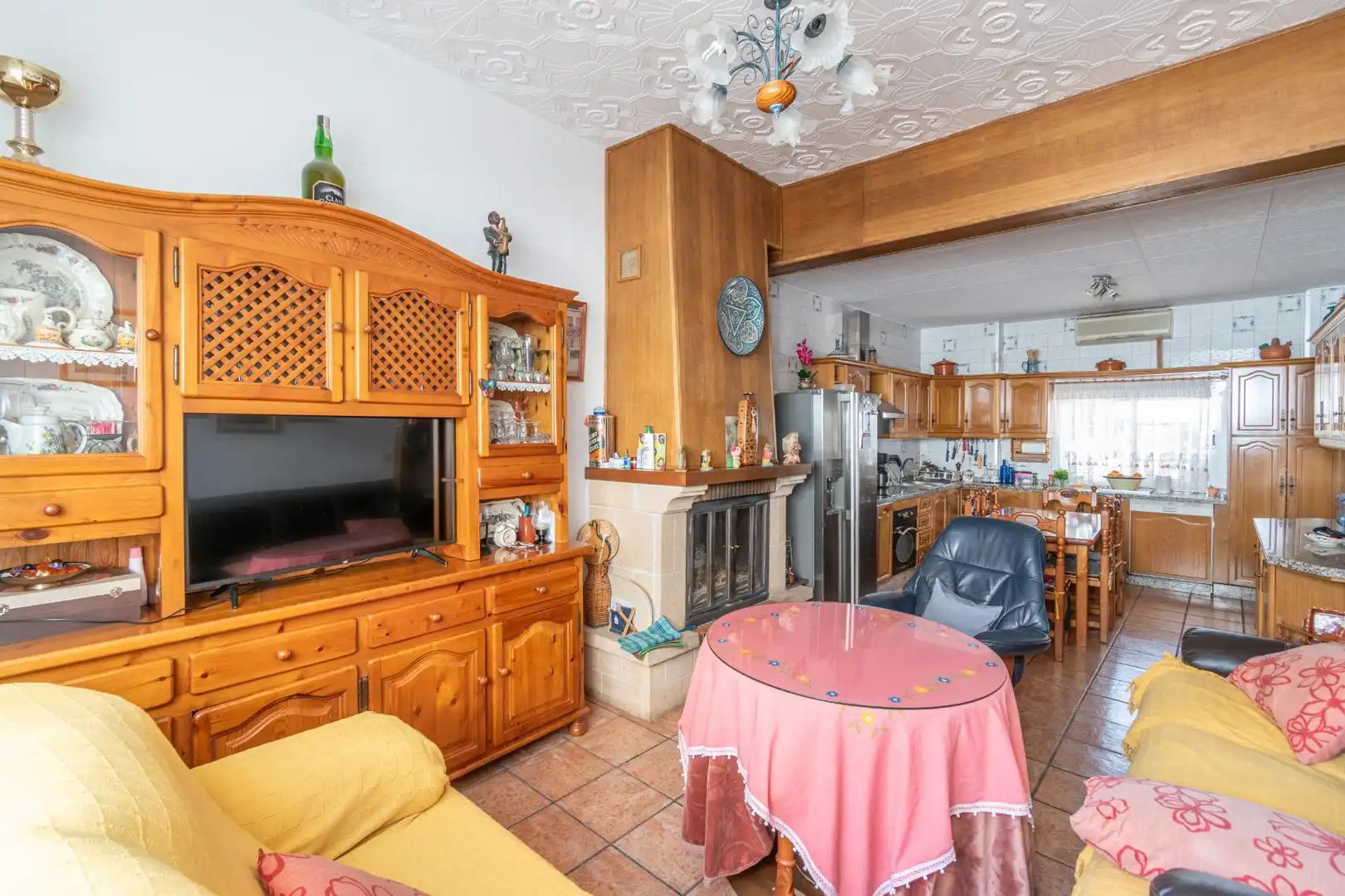 Living room of Houses for sale in Atarfe  with Air Conditioner, Terrace and Storage room