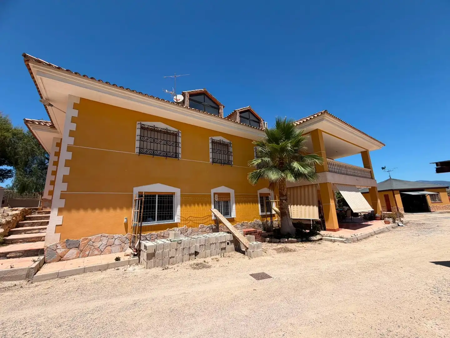 Vista exterior de Casa o xalet en venda en Mutxamel amb Terrassa i Piscina