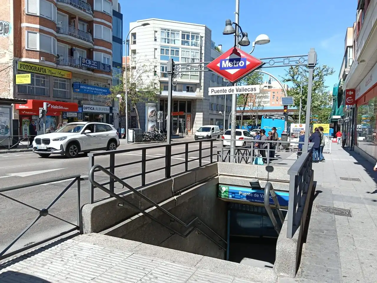 Exterior view of Duplexes for sale in Madrid  with Heating, Storage room and Furnished