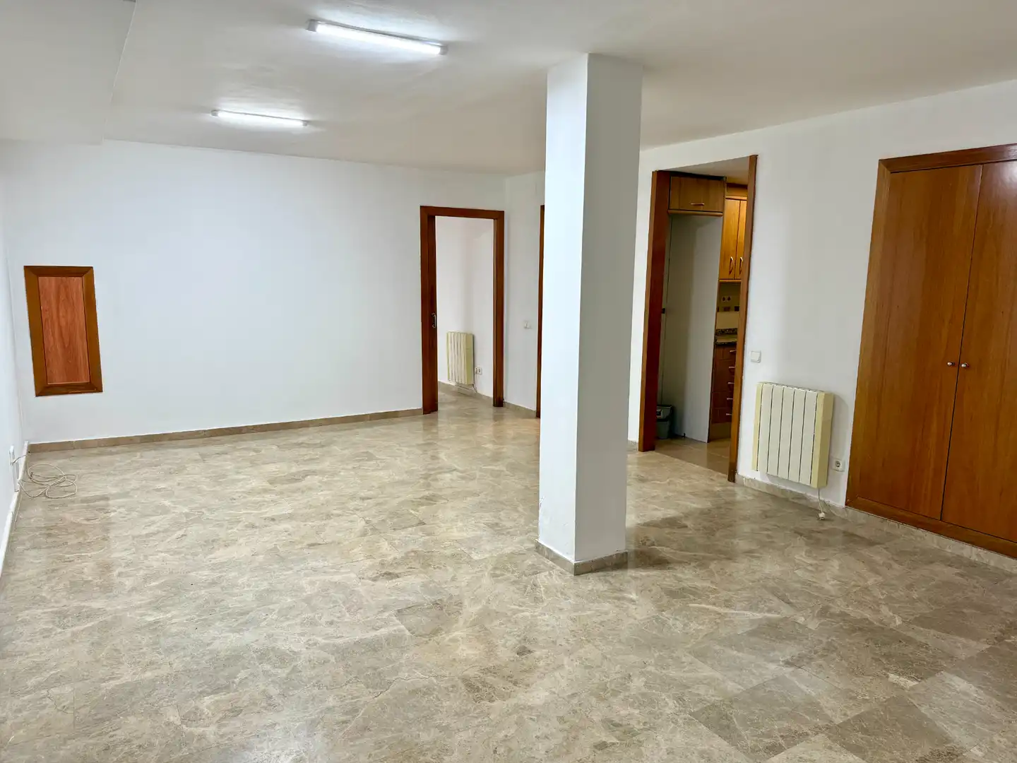 Wohnung zum Verkauf in Barcelona mit Heizung, Terrasse und Alarm
