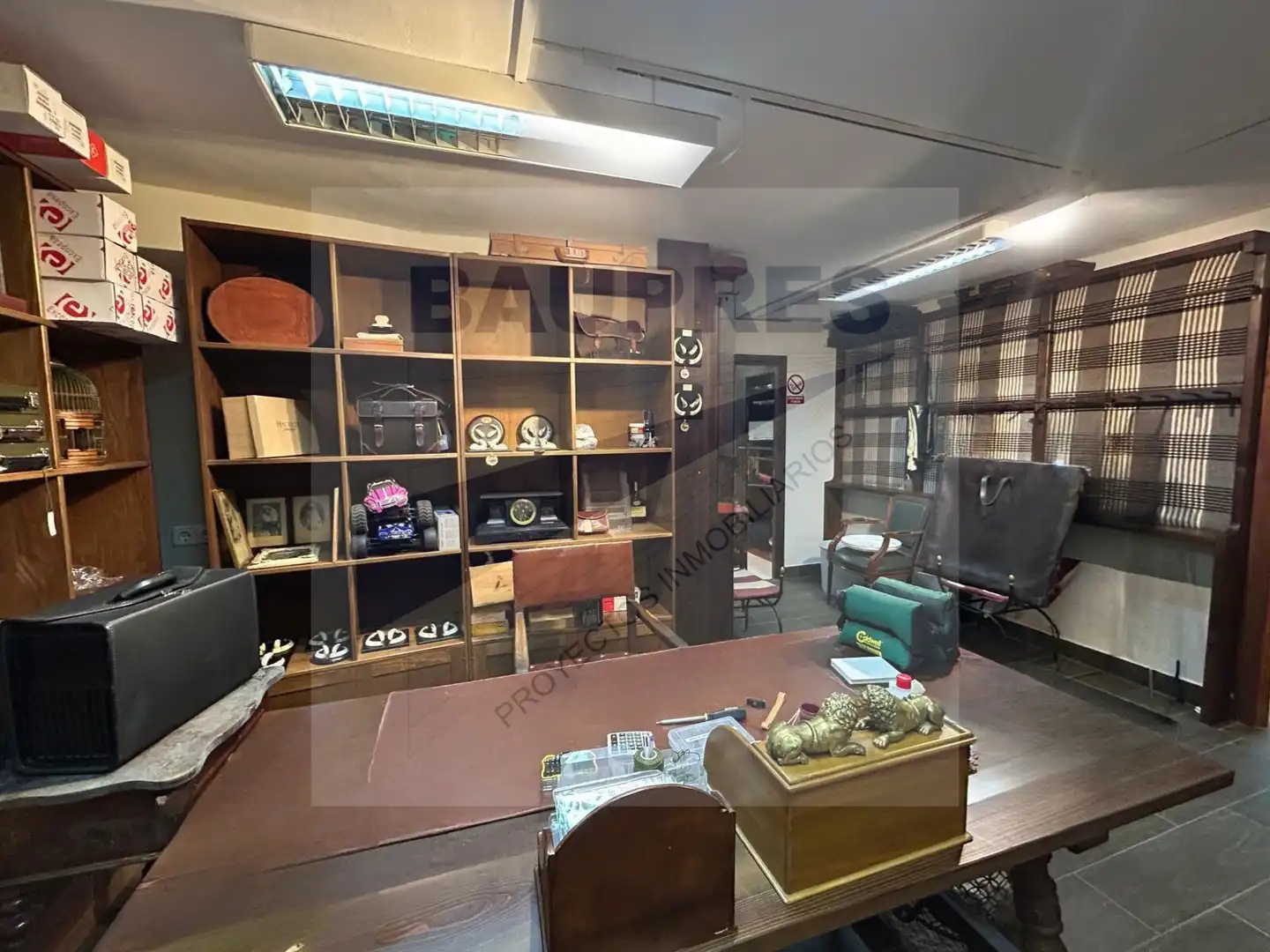 Commercial properties for sale in Madrid  with Air Conditioner and Internet