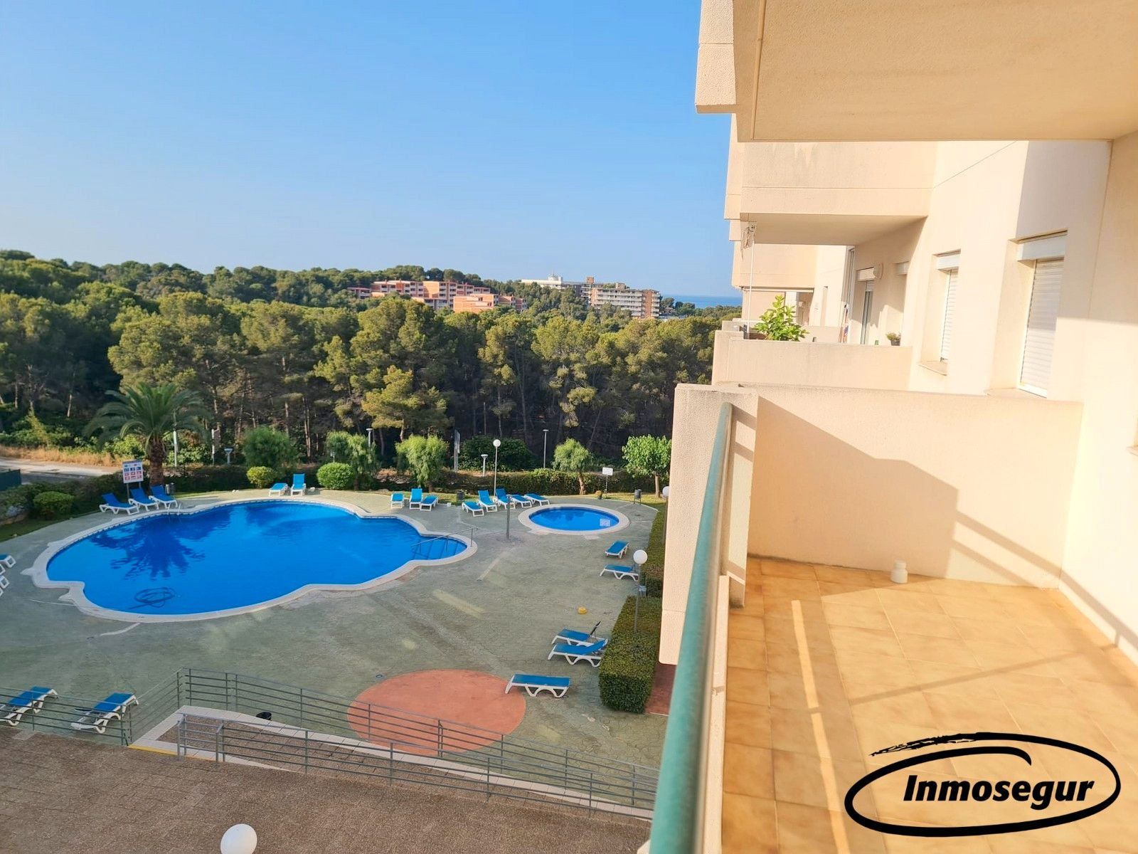 Piscina de Apartament en venda en Salou amb Aire condicionat, Calefacció i Terrassa